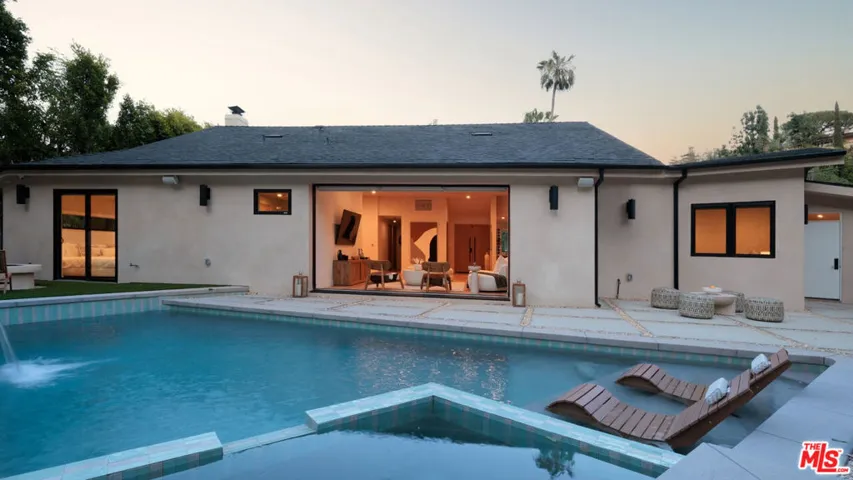 3637 Loadstone Drive, Sherman Oaks, California 91403