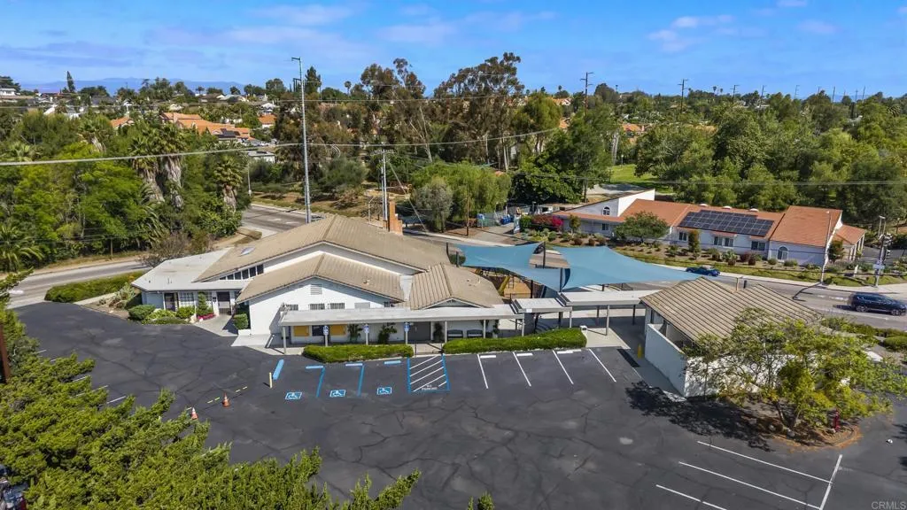 1109 E Fallbrook Street, Fallbrook, California 92028 — photo 4