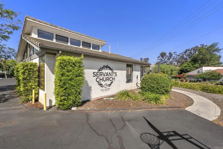 1109 E Fallbrook Street, Fallbrook, California 92028