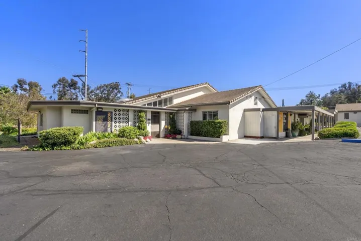 1109 E Fallbrook Street, Fallbrook, California 92028