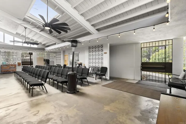 1109 E Fallbrook Street, Fallbrook, California 92028
