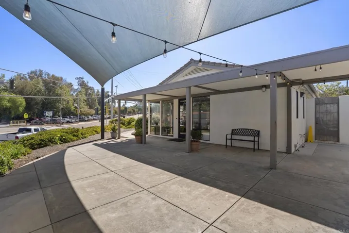 1109 E Fallbrook Street, Fallbrook, California 92028