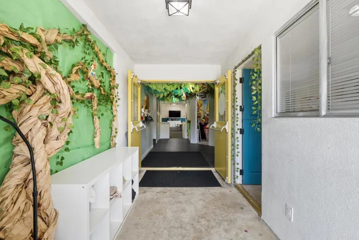 1109 E Fallbrook Street, Fallbrook, California 92028