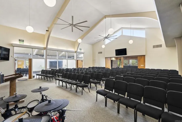 1109 E Fallbrook Street, Fallbrook, California 92028