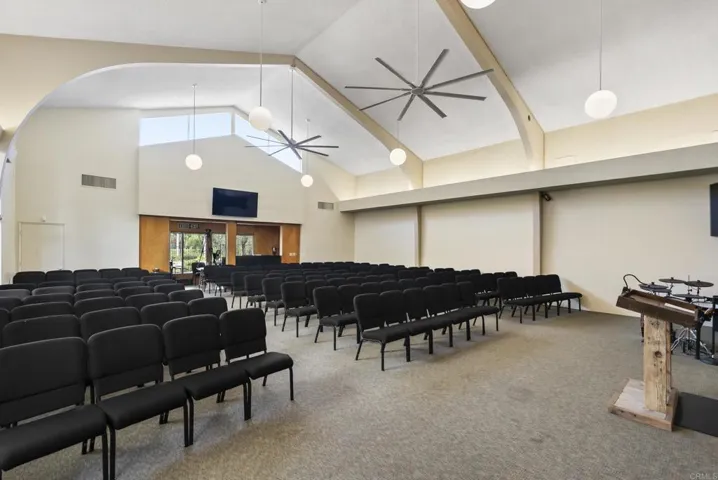 1109 E Fallbrook Street, Fallbrook, California 92028