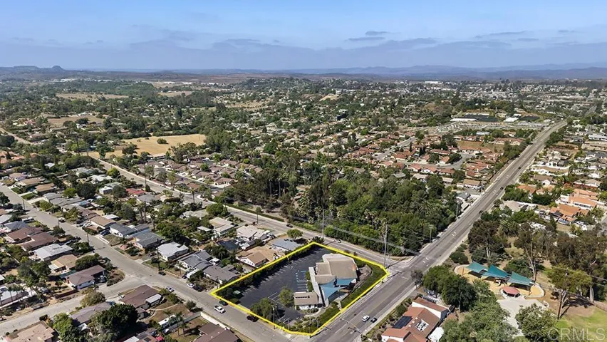 1109 E Fallbrook Street, Fallbrook, California 92028