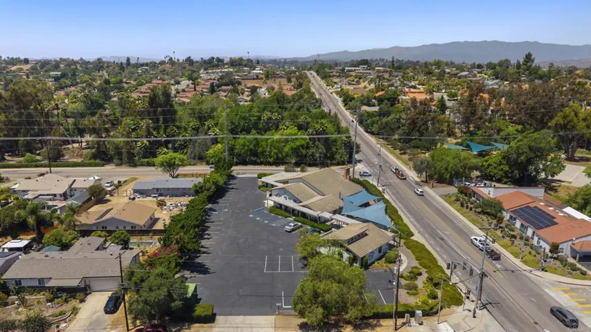 1109 E Fallbrook Street, Fallbrook, California 92028