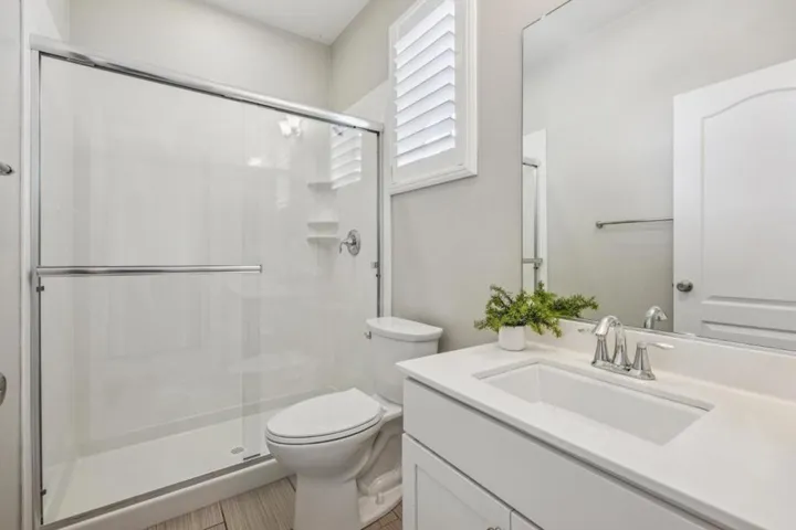 Bottom Level Full Bath