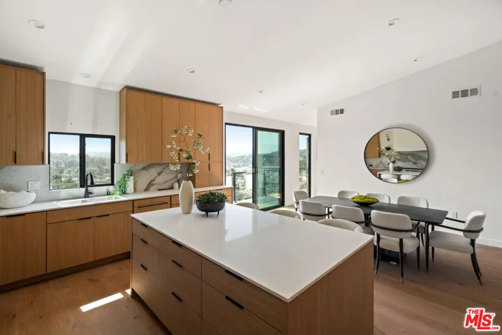 2536 Medlow Avenue, Los Angeles, California 90041