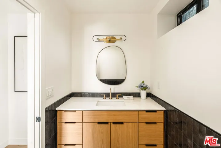 2536 Medlow Avenue, Los Angeles, California 90041