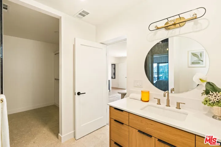 2536 Medlow Avenue, Los Angeles, California 90041