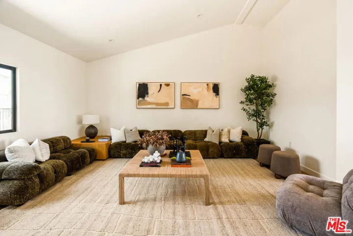 2536 Medlow Avenue, Los Angeles, California 90041