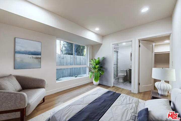 5436 Romaine Street, Los Angeles, California 90038