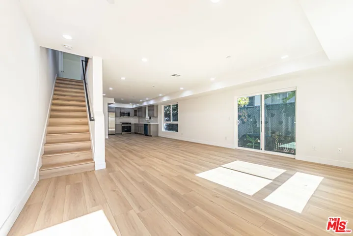 5436 Romaine Street, Los Angeles, California 90038