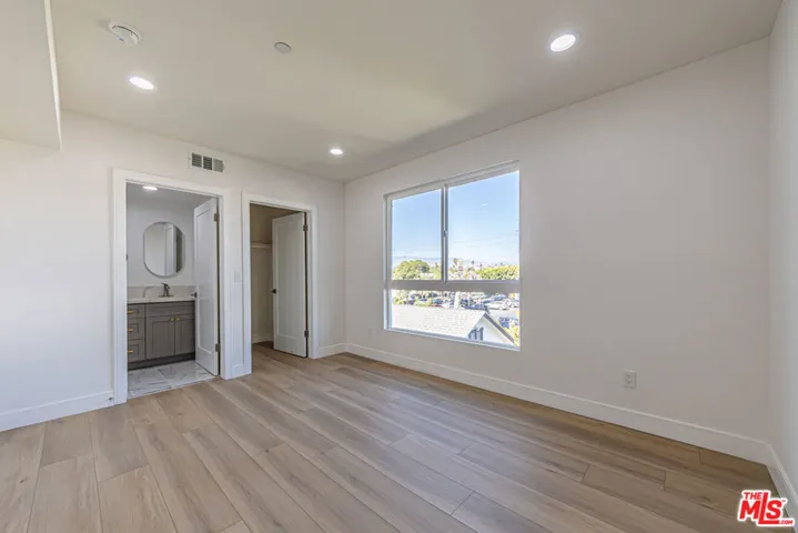 5436 Romaine Street, Los Angeles, California 90038