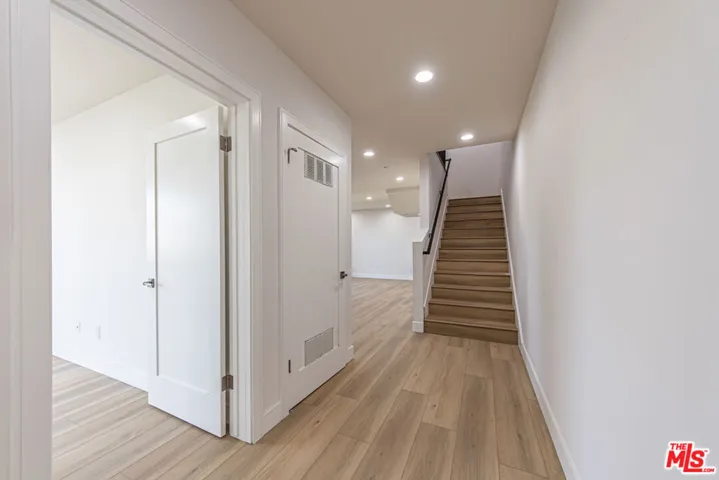 5436 Romaine Street, Los Angeles, California 90038