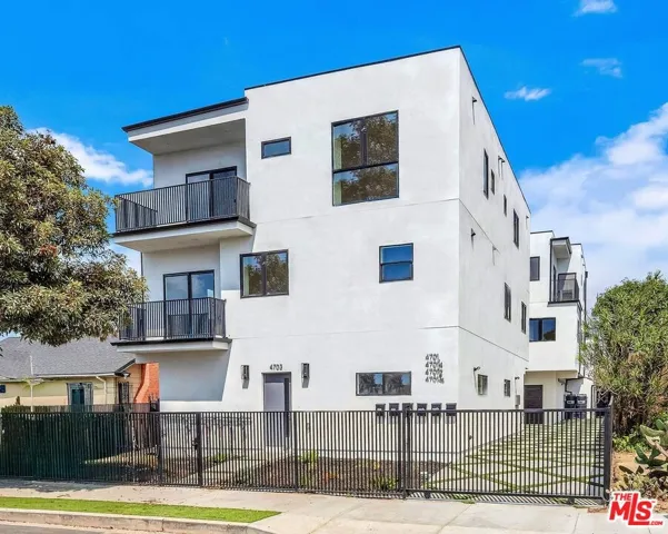 4703 Saturn Street, Los Angeles, California 90019