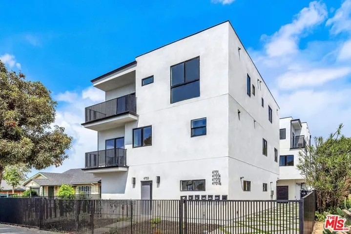 4703 Saturn Street, Los Angeles, California 90019