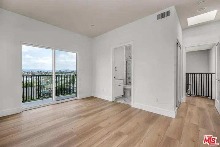 4703 Saturn Street, Los Angeles, California 90019