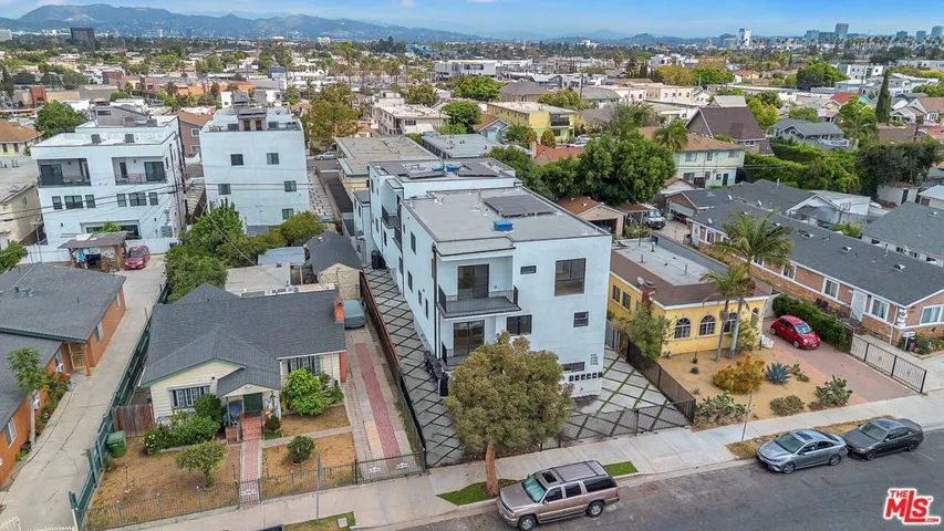 4703 Saturn Street, Los Angeles, California 90019