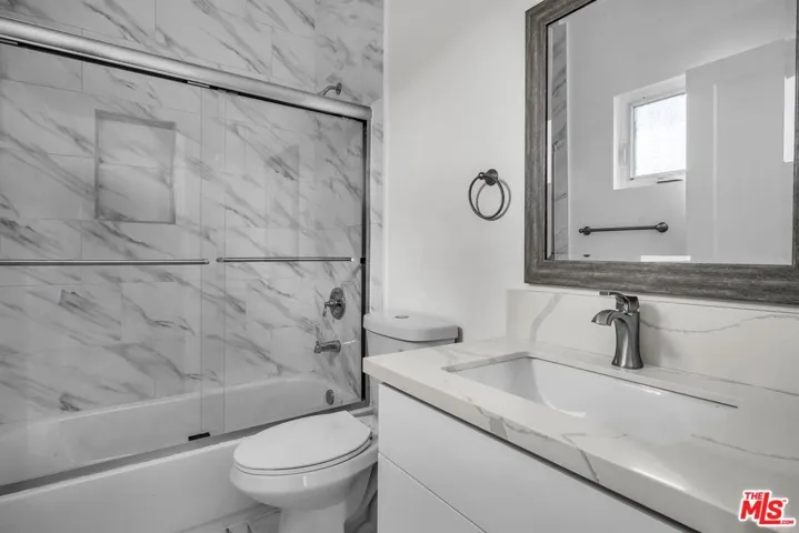 4703 Saturn Street, Los Angeles, California 90019