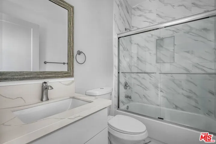 4703 Saturn Street, Los Angeles, California 90019