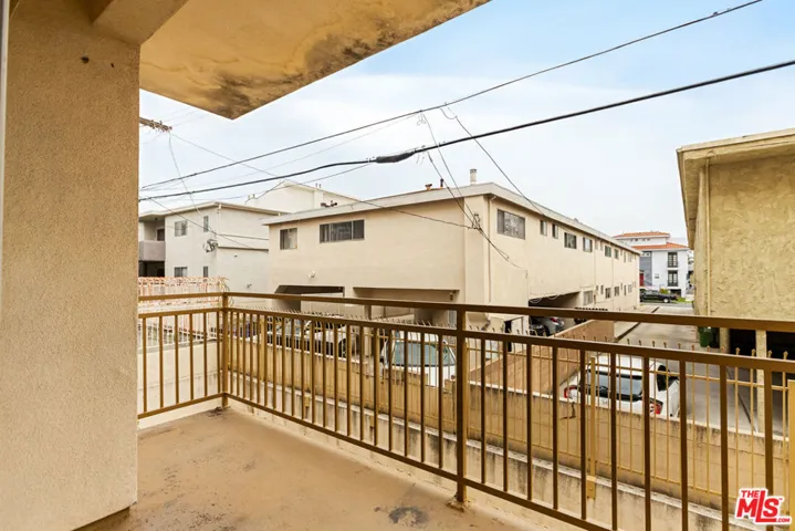 3328 Oakhurst Avenue 110, Los Angeles, California 90034
