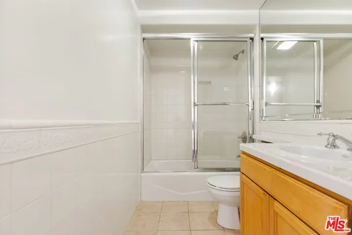3328 Oakhurst Avenue 110, Los Angeles, California 90034