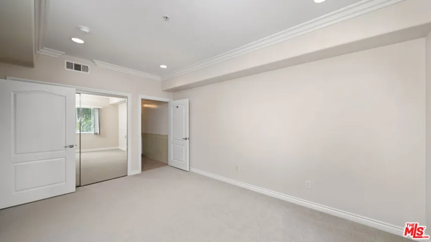 3328 Oakhurst Avenue 205, Los Angeles, California 90034