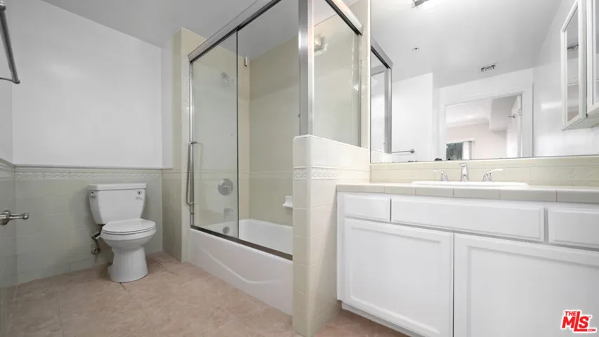 3328 Oakhurst Avenue 205, Los Angeles, California 90034