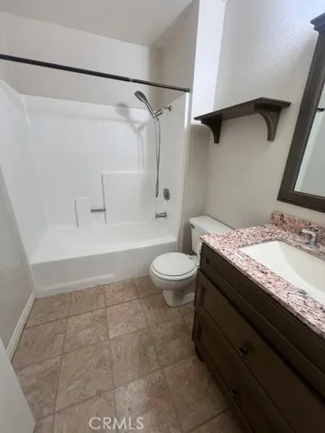 Hallway Full Bathroom
