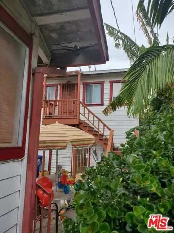 1431 W 56th Street, Los Angeles, California 90062