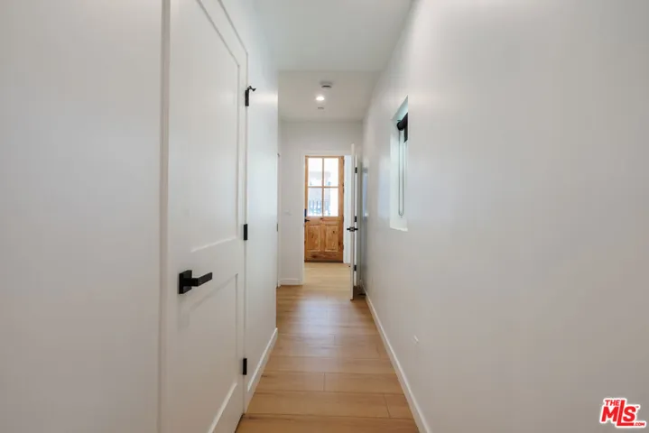 6765 Lexington Avenue A, Los Angeles, California 90038
