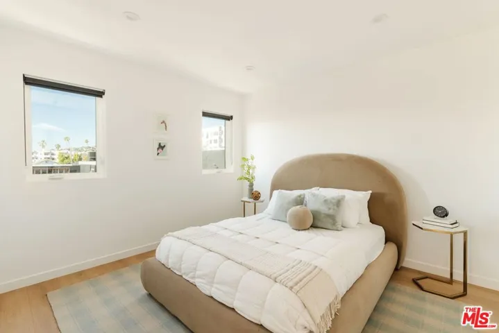 6765 Lexington Avenue A, Los Angeles, California 90038