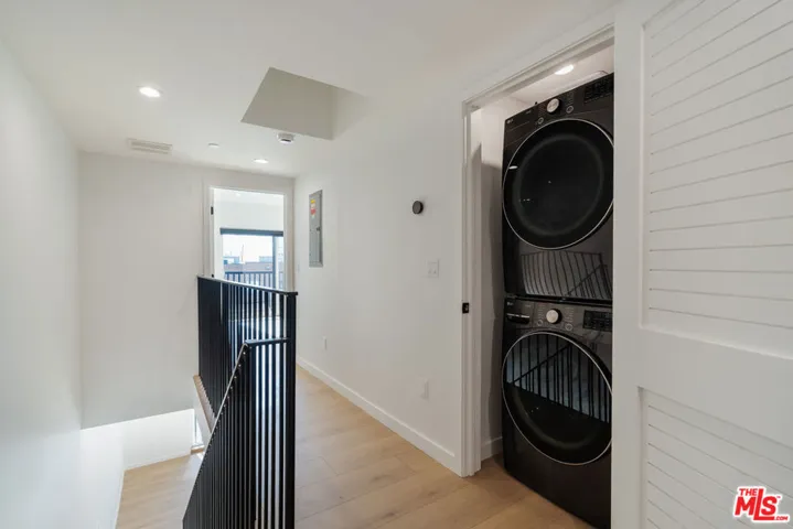 6765 Lexington Avenue A, Los Angeles, California 90038