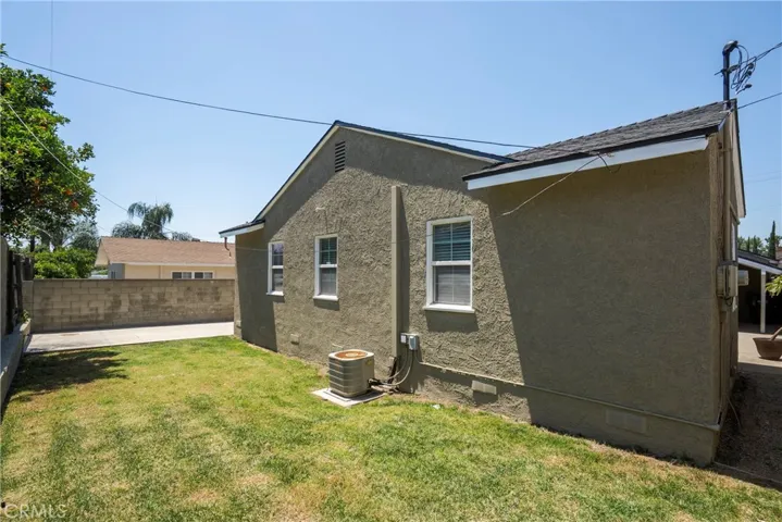 160 N Barranca, Glendora, California 91741