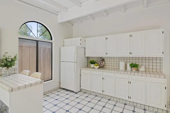 217 Diablo Avenue, Mountain View, California 94043