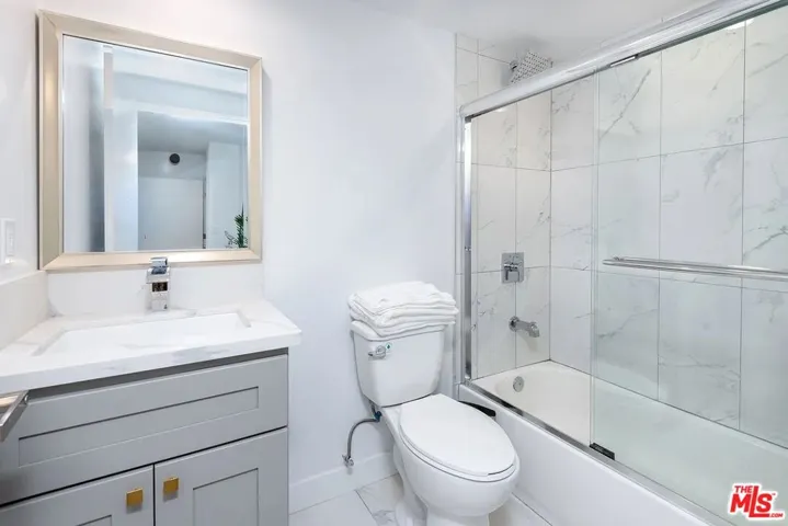 1153 S Ardmore Avenue, Los Angeles, California 90006