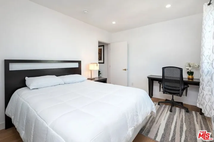 1153 S Ardmore Avenue, Los Angeles, California 90006