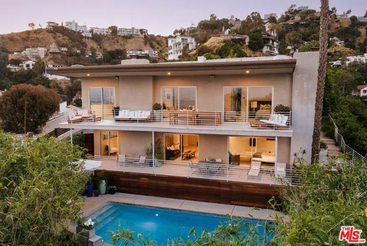 8555 Hollywood Boulevard, Los Angeles, California 90069