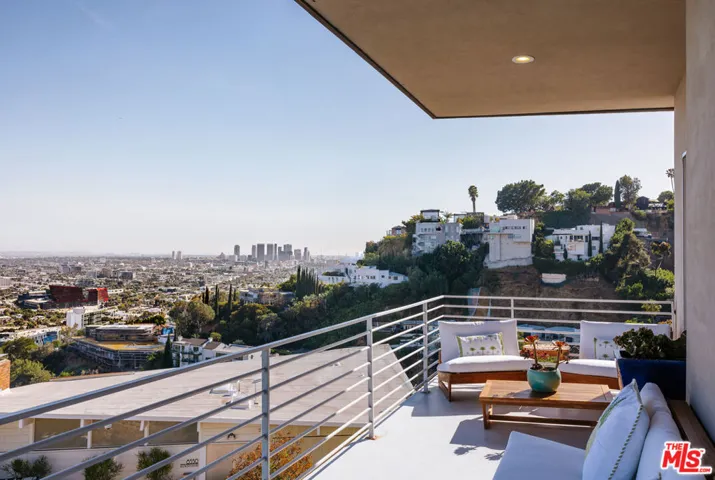 8555 Hollywood Boulevard, Los Angeles, California 90069