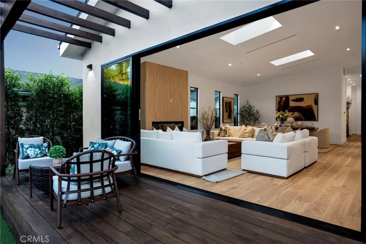 414 S Orchard, Burbank, California 91506