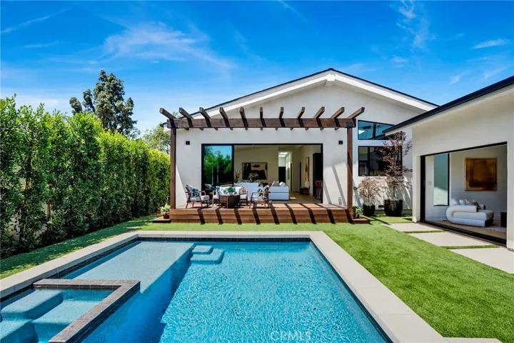414 S Orchard, Burbank, California 91506