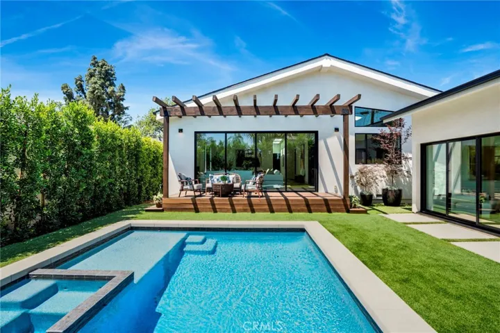 414 S Orchard, Burbank, California 91506