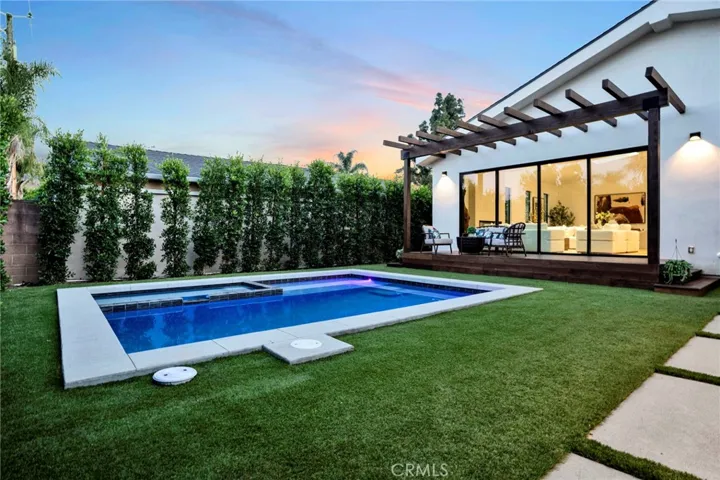 414 S Orchard, Burbank, California 91506