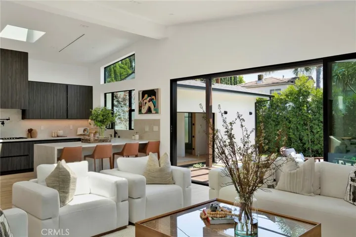 414 S Orchard, Burbank, California 91506