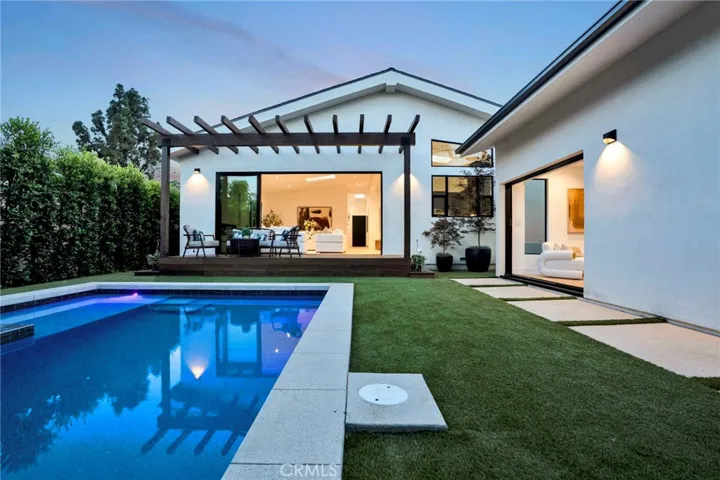 414 S Orchard, Burbank, California 91506