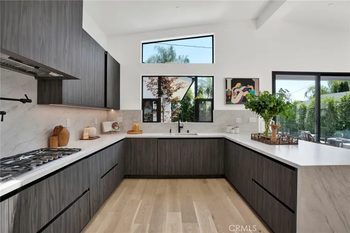 414 S Orchard, Burbank, California 91506