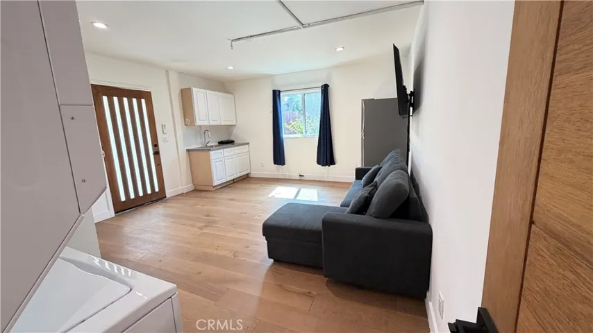 7257 Wilbur Avenue Adu, Reseda, California 91335