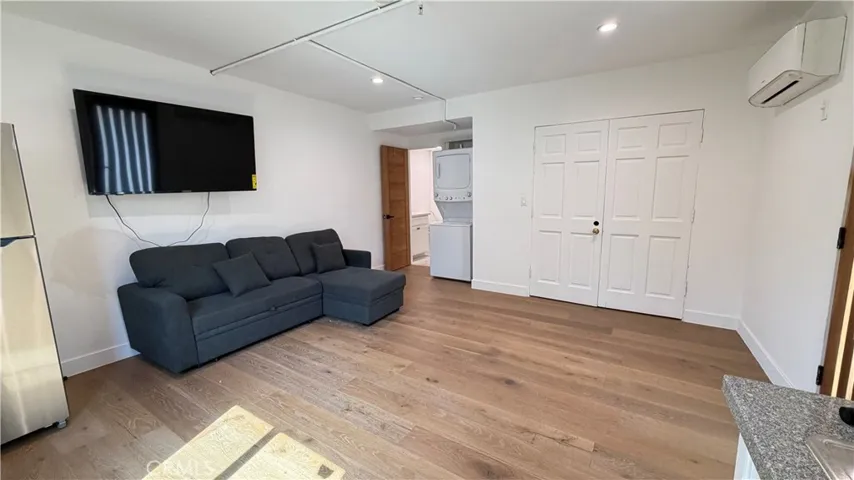 7257 Wilbur Avenue Adu, Reseda, California 91335